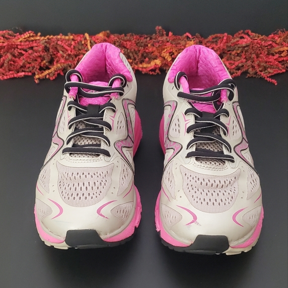 MBT SHOES - Picture 1 of 6